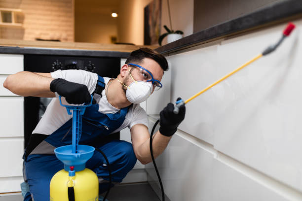 Best Pest Control for Restaurants  in Roslyn, NY